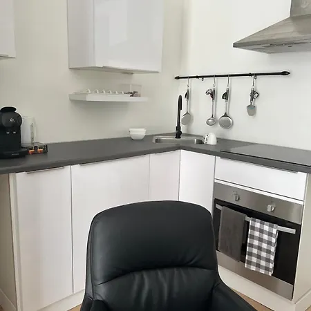 2 Bedroom 1 Floor In Vrijheidstraat 3 شقة