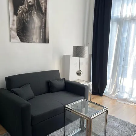 2 Bedroom 1 Floor In Vrijheidstraat 3 * Blankenberge